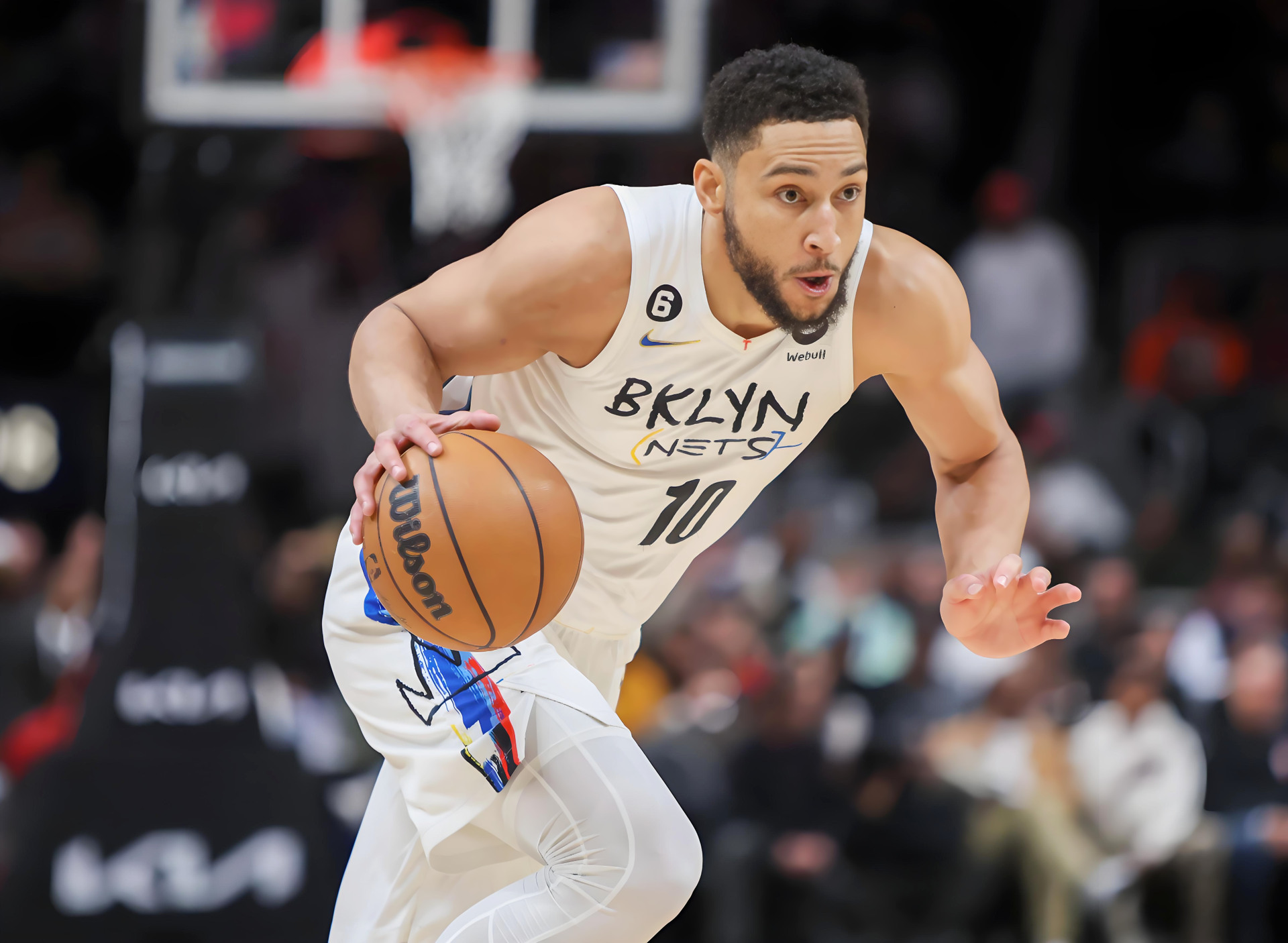 包含西蒙斯绝杀时刻，詹姆斯点燃赛场，关键时刻神级表现迎来胜利！的词条