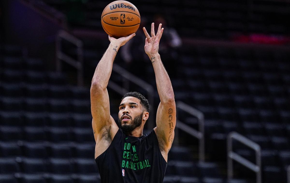 关于塔图姆在TL比赛中突破纪录，突破纪录引发热议！的信息